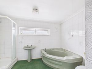 Photo 9- click for photo gallery